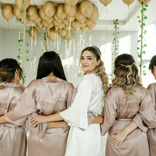 8 Personalized Gift Ideas for Your Bridesmaids...